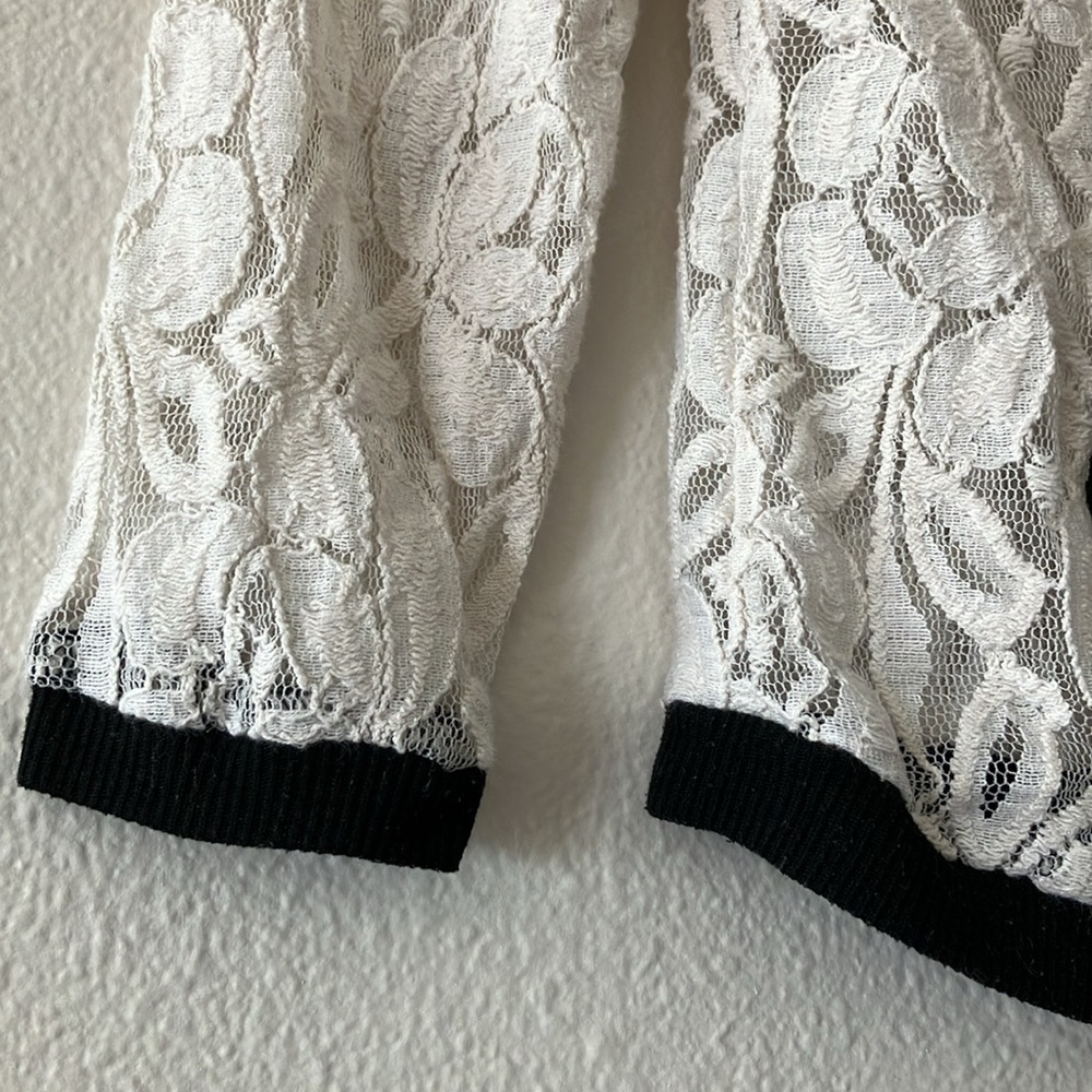 🌸 3/$15 Charlotte Russe lace cardigan - Picture 4 of 7